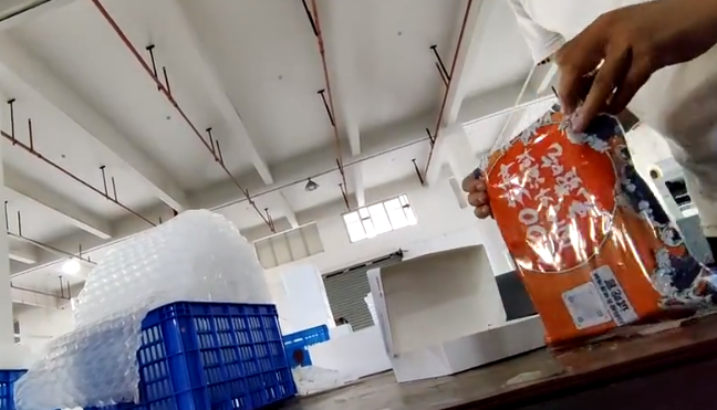 味库海鲜被曝随意改生产日期：海鲜永远不会过期