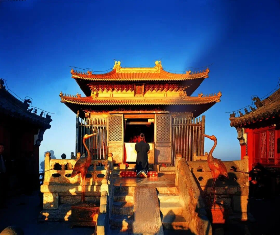 这种武当金顶祈福、休闲的方式 爱了！