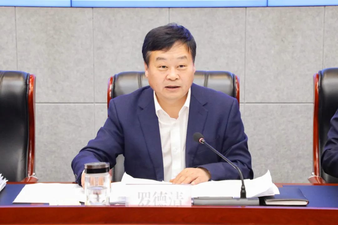 勇争第一徐州鼓楼区委书记罗德清主持召开考核工作调度会