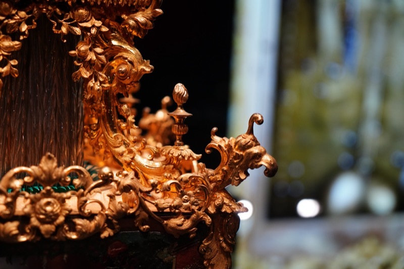 清乾隆御制铜鎏金转花转水法大吉葫芦钟 细节