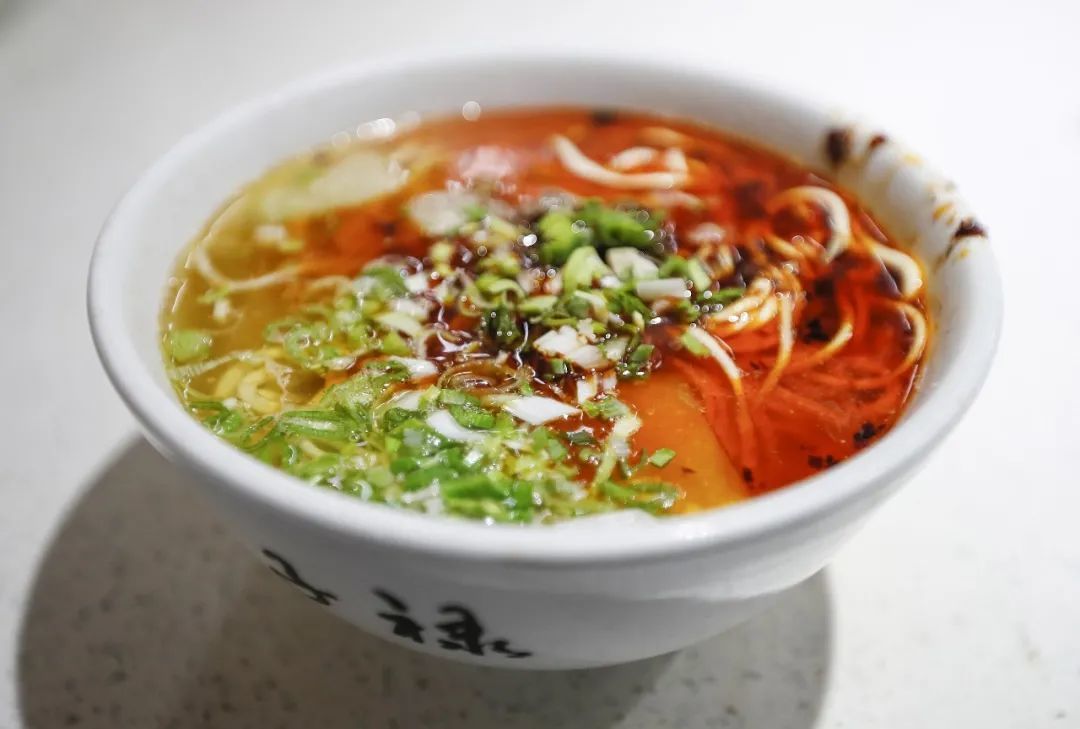 ▲ 马子禄出品的清汤牛肉面  图/视觉中国