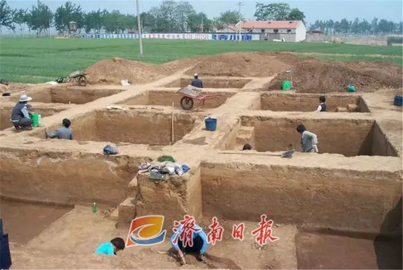 长清月庄遗址发掘现场