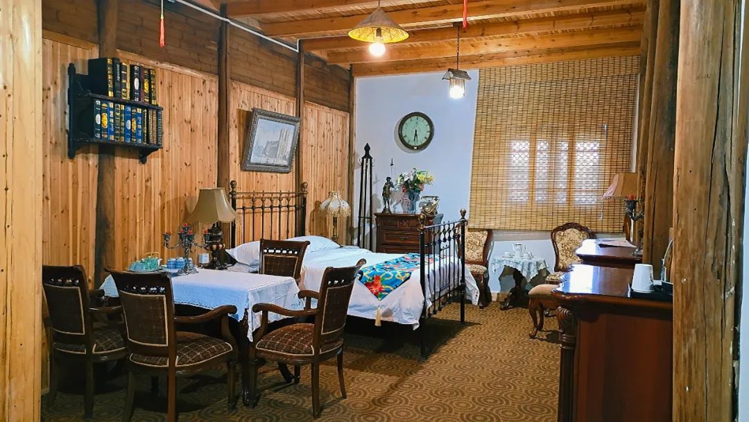 （丹霞口主题客栈）