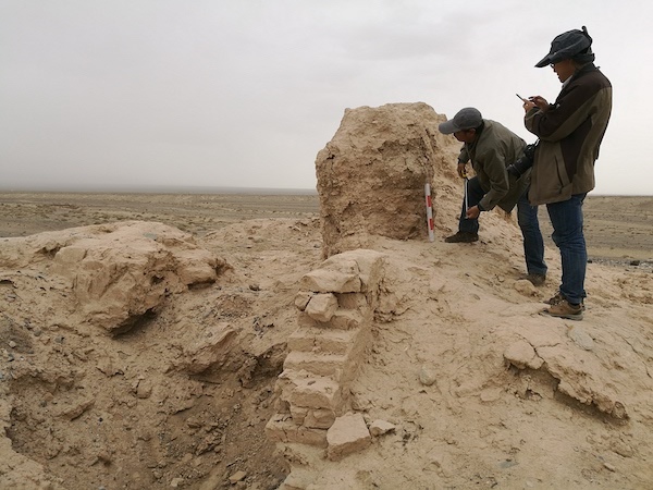 新发现阿克塞双墩子北墩现场调查测量