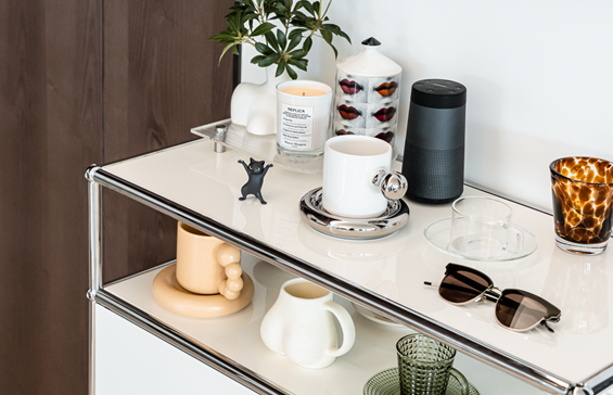 把工作照进生活,服装主理人打造用黑白色调家居空间