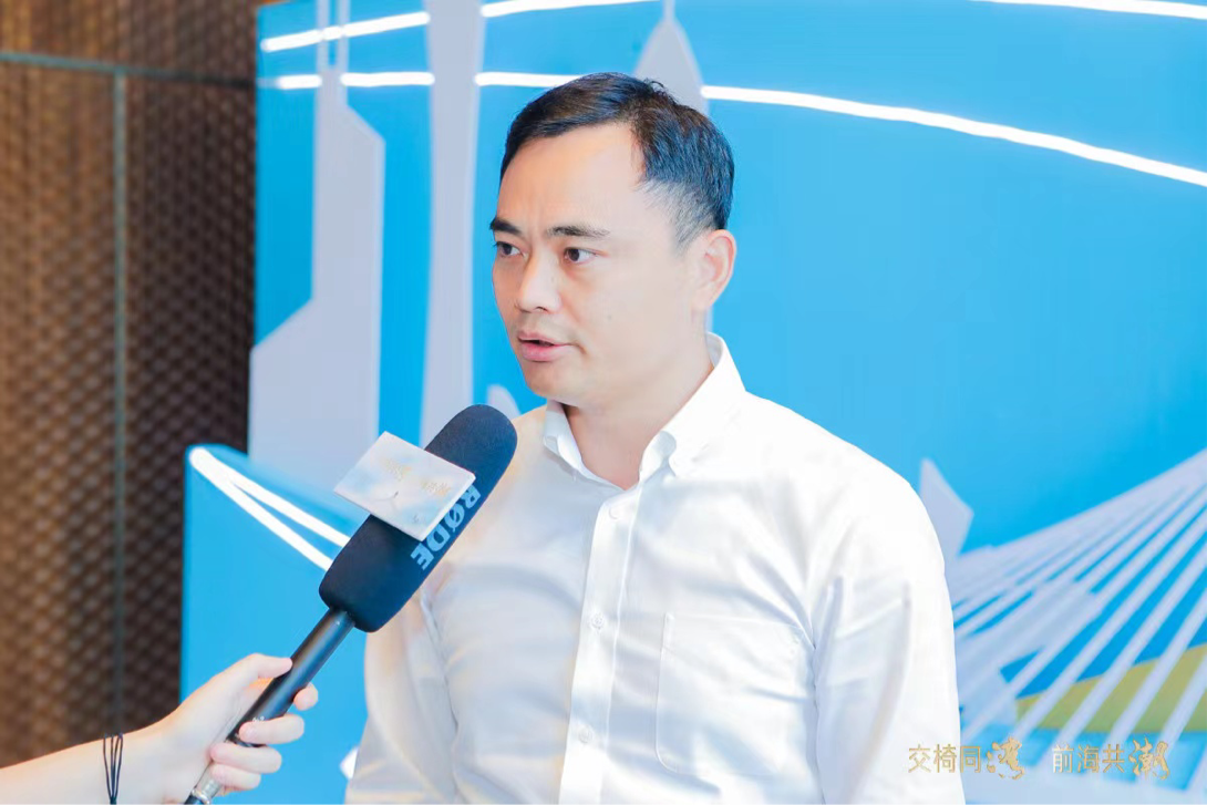 金地威新产业公司总裁助理解木