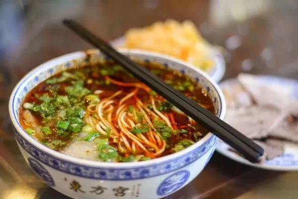 一碗牛肉面，如何坐拥“天下第一面”的称号？