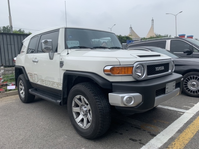 20款丰田fj酷路泽 双油箱 现车包牌包税