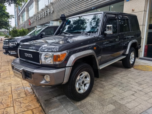 20款丰田酷路泽lc7640高配现车优惠