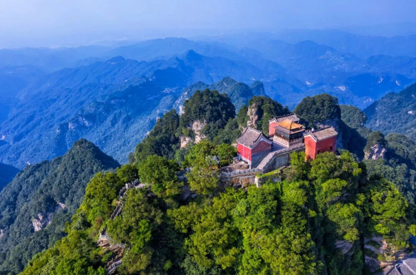 这种武当金顶祈福、休闲的方式 爱了！