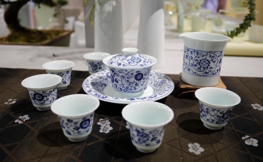 诚德轩瓷器六大茶器套组亮相景德镇国际陶瓷博览会