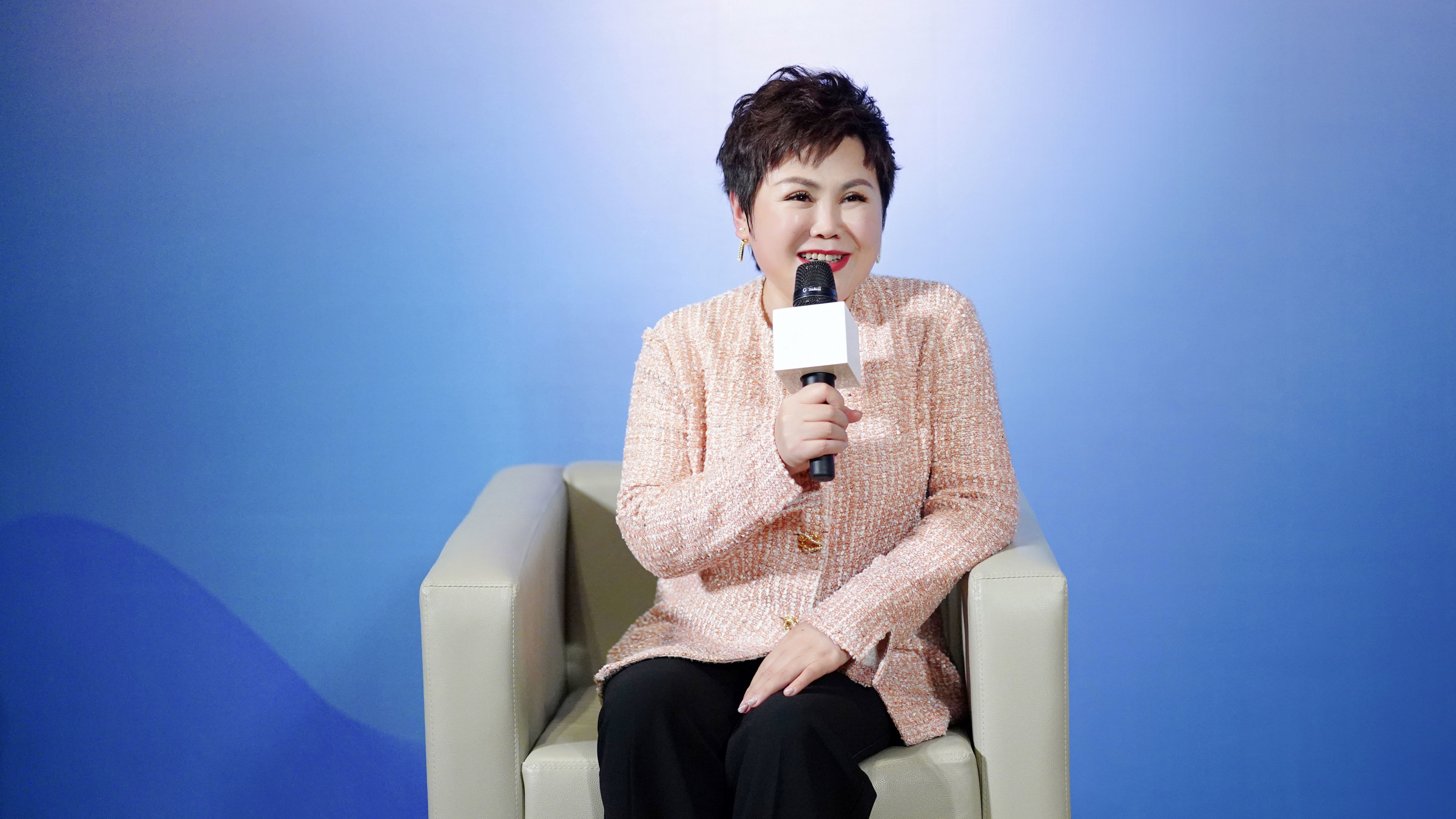 安利(中国)总裁余放接受采访