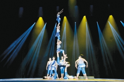 河南省第十一届杂技大赛举行红旗飘飘等14个节目斩获金奖