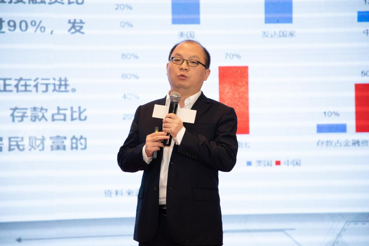 华夏理财有限责任公司投资研究部总经理助理邓文硕