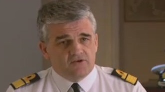 库尔斯克号内部鱼雷爆炸 23名幸存者在潜艇内等待救援