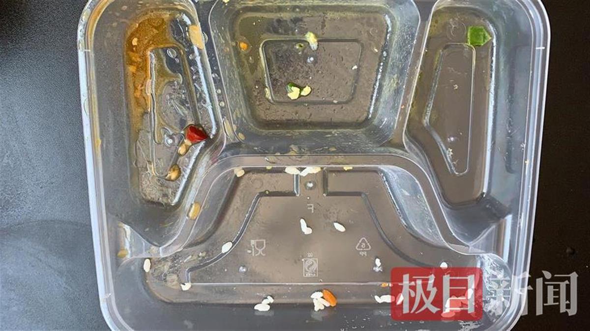 额济纳旗盒饭事件疑真相反转：餐食放到酒店外，不知游客被转移