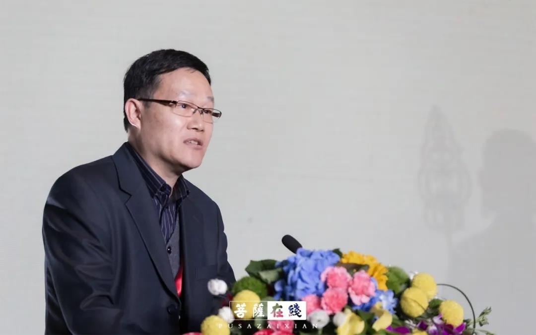 中国社会科学院东方文化研究中心主任、哲学研究所研究员成建华在开幕式上讲话。