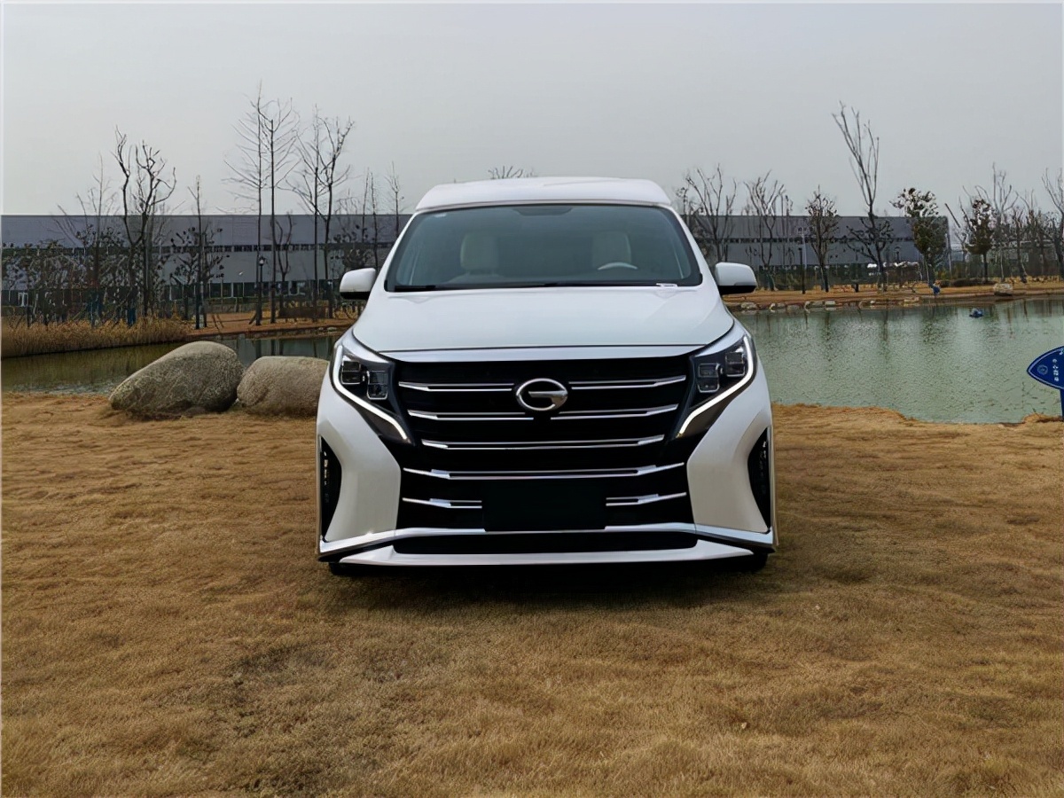 传祺gm8升级极夜之光版国产商务标杆