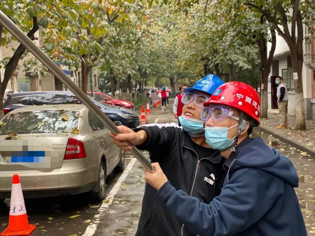 参赛队员中的“专业”选手(组图)