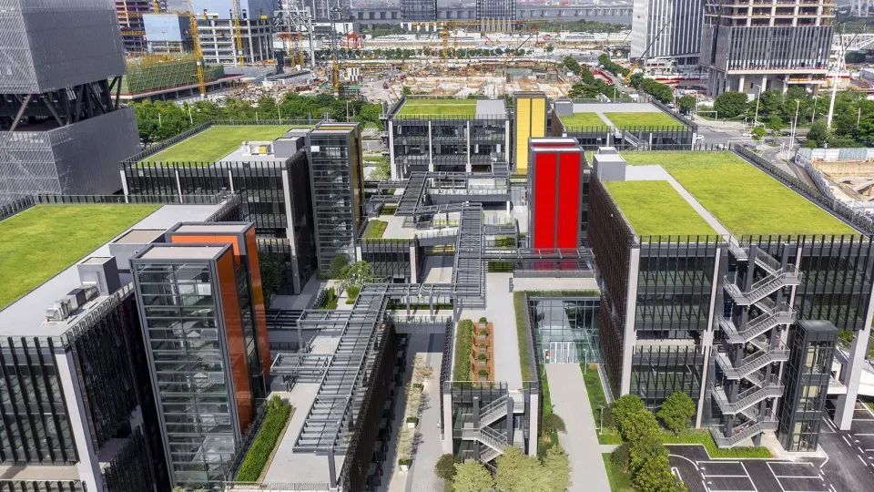 深圳粤港澳青年创业区一期高技派与中国传统建筑文化的碰撞