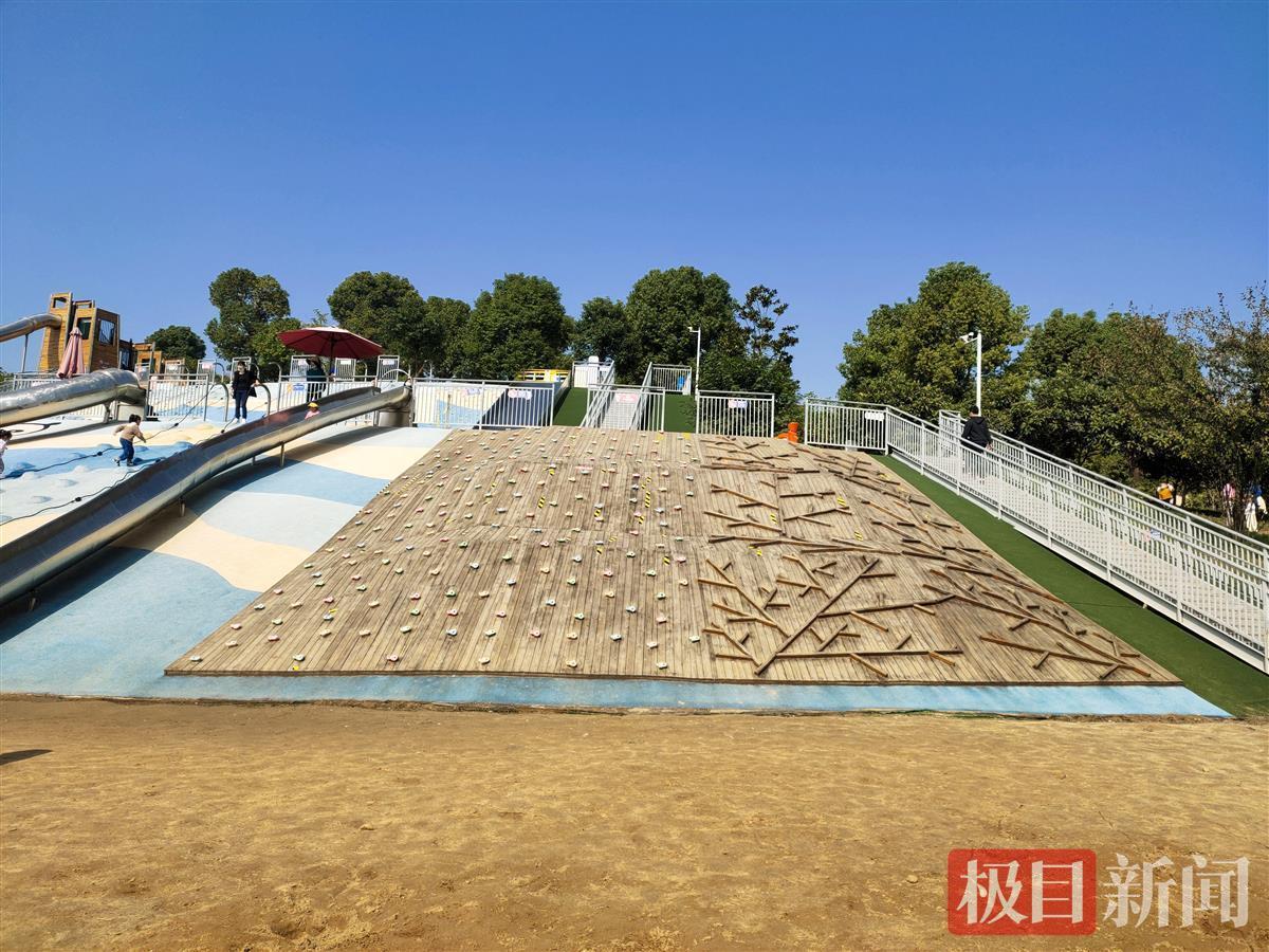 事发处已被清理平整
