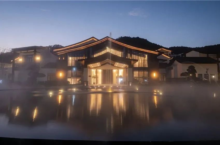 不用飞日本,国内19家温泉酒店,够你泡好几个冬天!_凤凰网