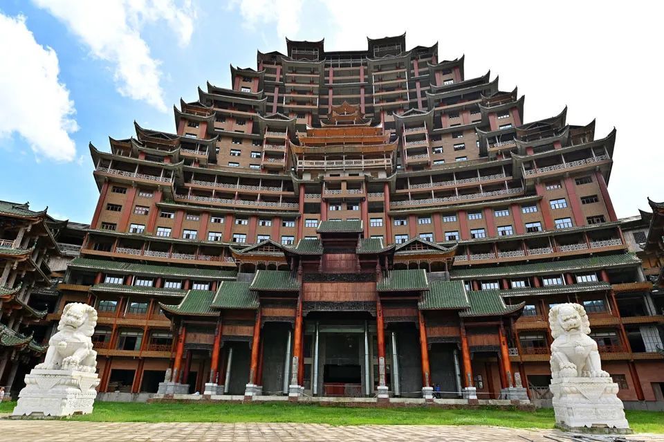 天下第一水司楼被通报后的一年 独山百亿债务何