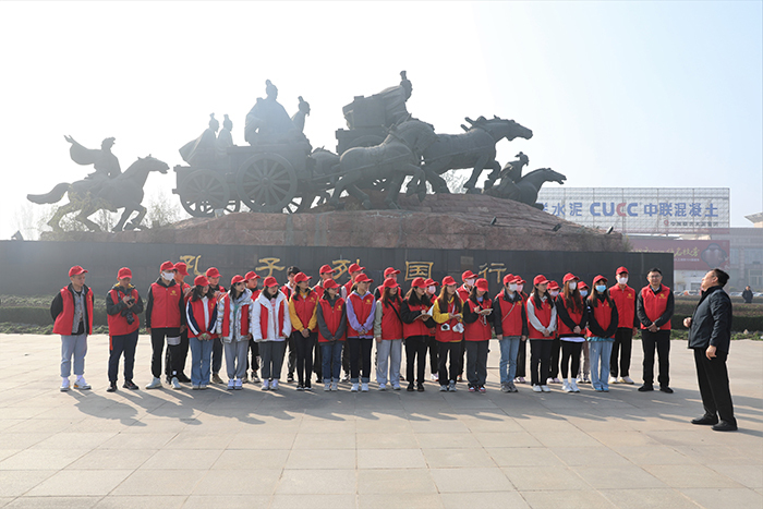 孔子周游列国雕塑