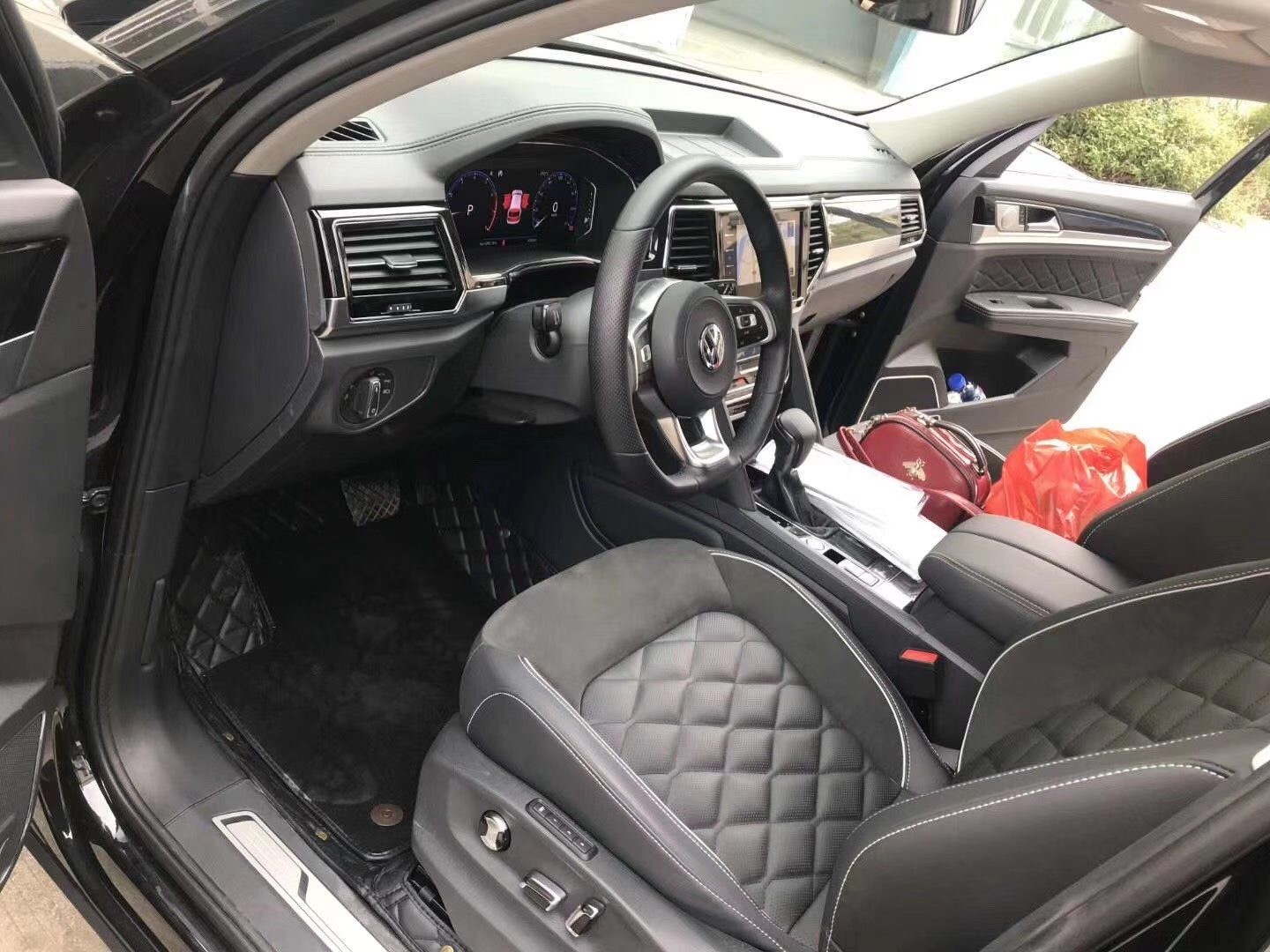 大众途昂x中排改航空座椅案例及效果图