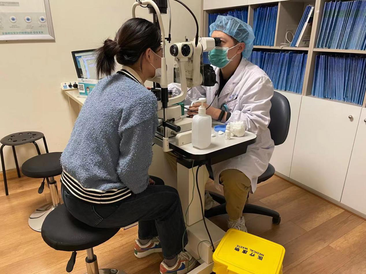 近视手术要做哪些术前检查,赵向阳医生为你解答!