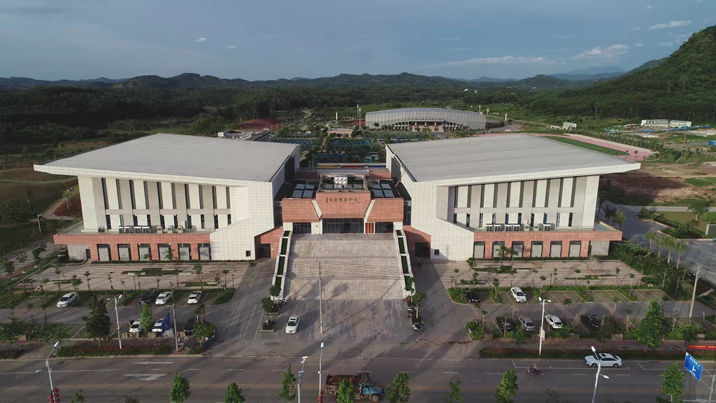 白沙黎族自治縣人民政府主辦,白沙黎族自治縣旅遊和文化廣電體育局和