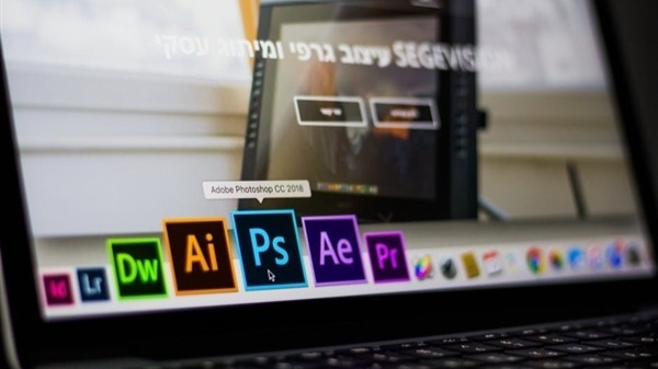 Adobe推出网页版Photoshop:直接在线修图 迎合居家办公潮流