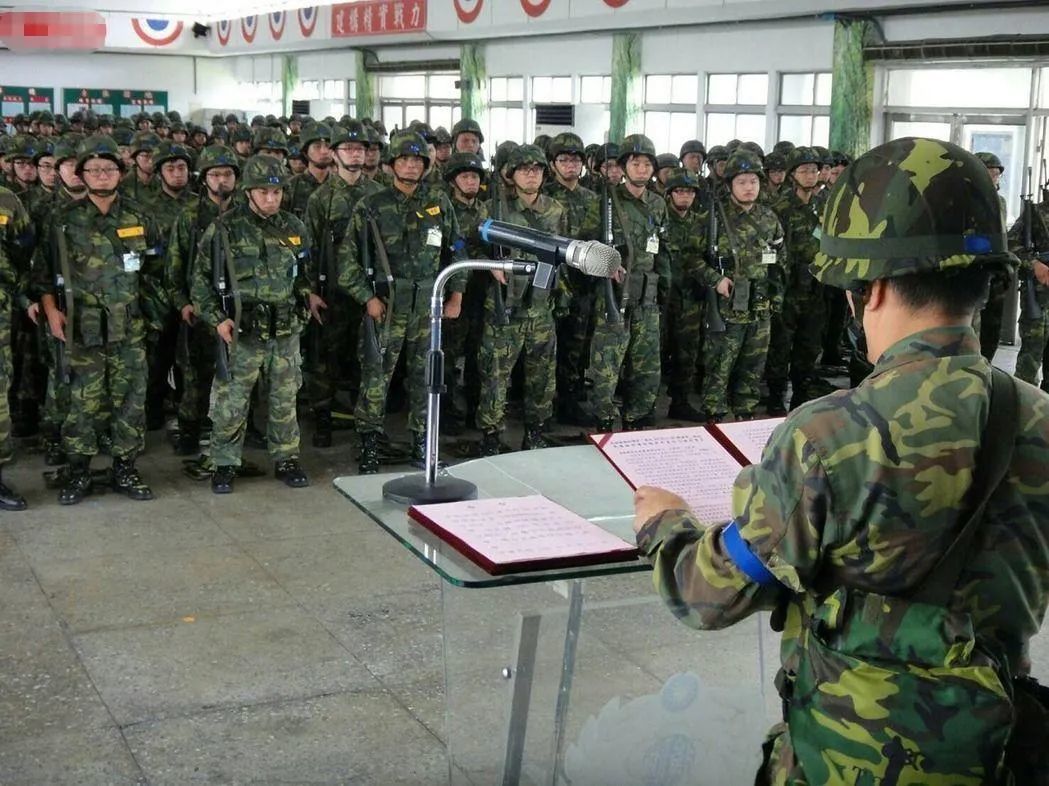 军人返回部队报到,这透露出的信号总归"不太好";而从台湾地区军队后备