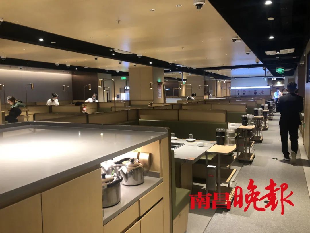 全国关店300家！南昌海底捞情况如何？探访发现…