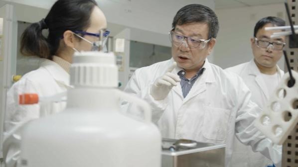 获国家自然科学奖一等奖，院士赵东元：看到材料都想打成孔