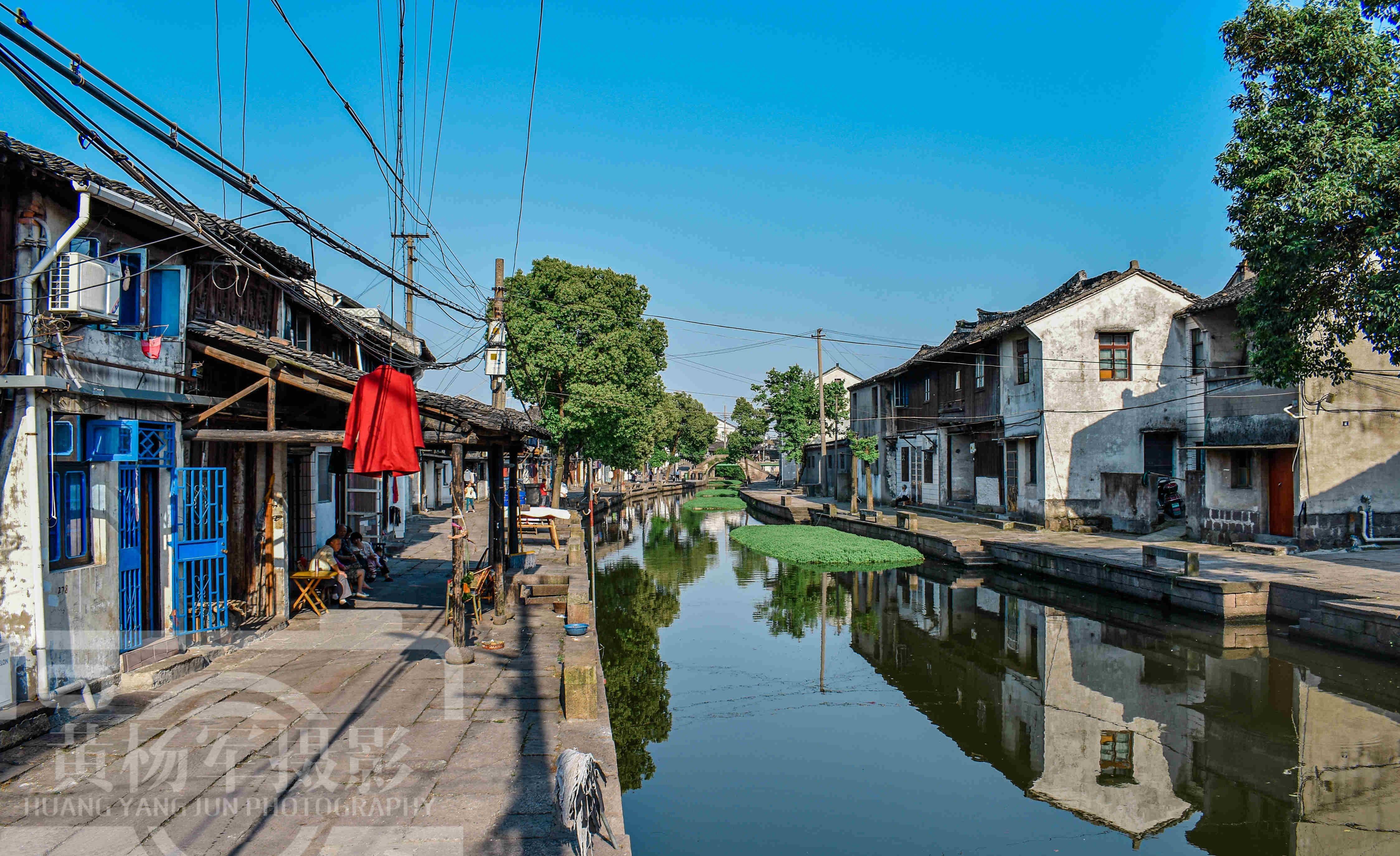 中国最宜居的城市 被称为 一部漂在水上的书 四季分明生活慢