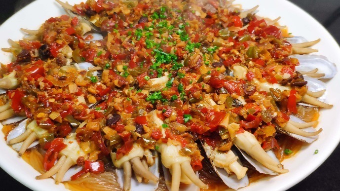 教你蛏子最鲜美的吃法，步骤详细简单，没有一点腥味，上桌就光盘