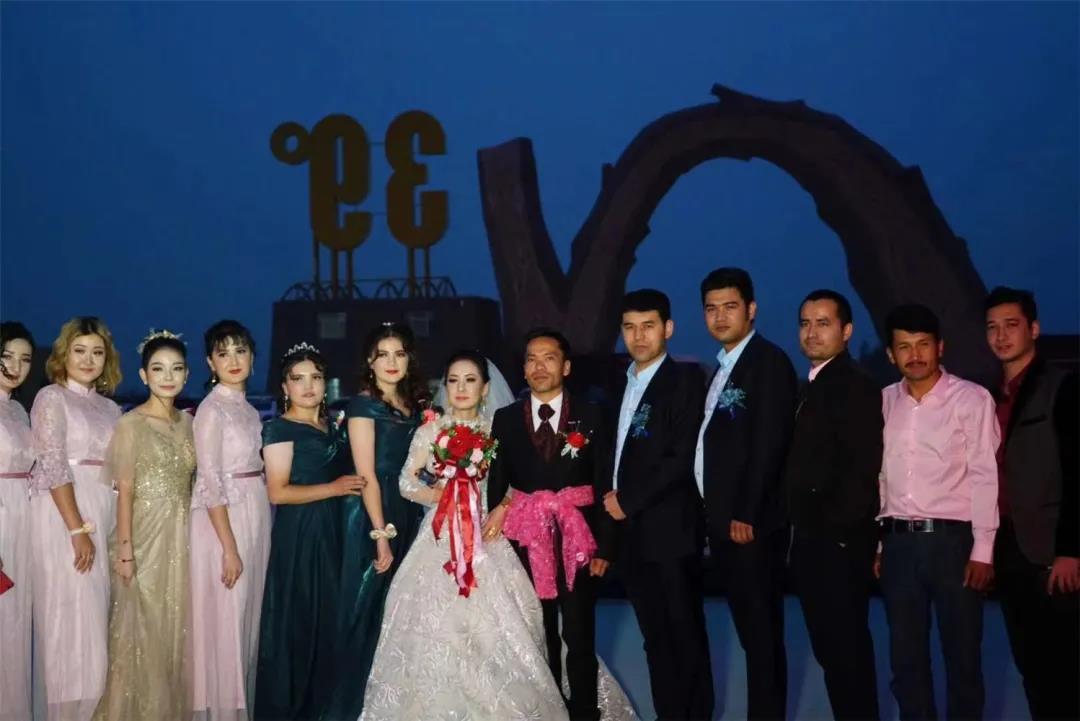 “丝路风情，醉美喀什”《喀什日志》之刀郎画乡、N39沙漠、泽普金湖杨