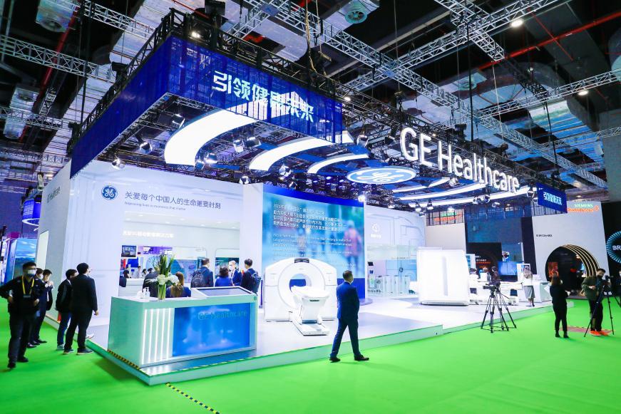 图片说明:第四届进博会ge医疗展台在进博会医疗器械及医药保健馆的"