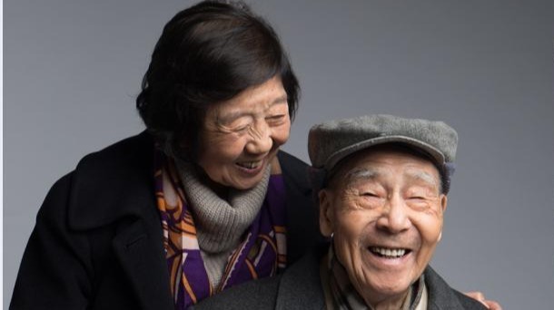 翻译大师许渊冲的夫人也是学霸两人都不习惯去美国跟儿子生活