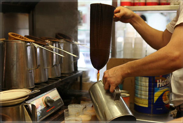 因为茶袋啡色,以为是丝袜,“丝袜奶茶”的名字就这么来的。 资料图