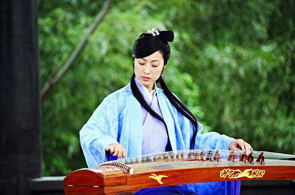 离开TVB后,陈法蓉在内地拍摄了不少古装剧(图为《天下第一》剧照)