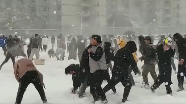 北方人打雪仗可以有多狠