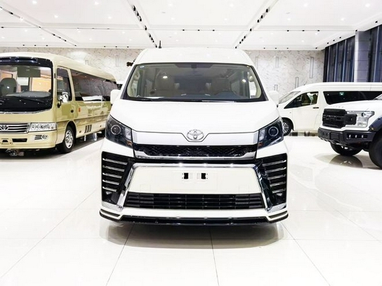 21丰田海狮九座改装现车仅售44万c1蓝牌