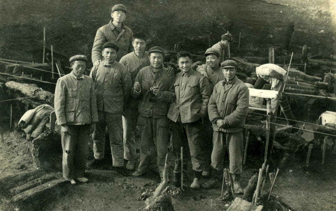 1973年，浙江省考古队员在余姚河姆渡遗址 浙江省文物考古研究所供图