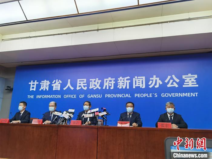 甘肃防控疫情重人文关怀：加强心理疏导“一人一策”精准施治