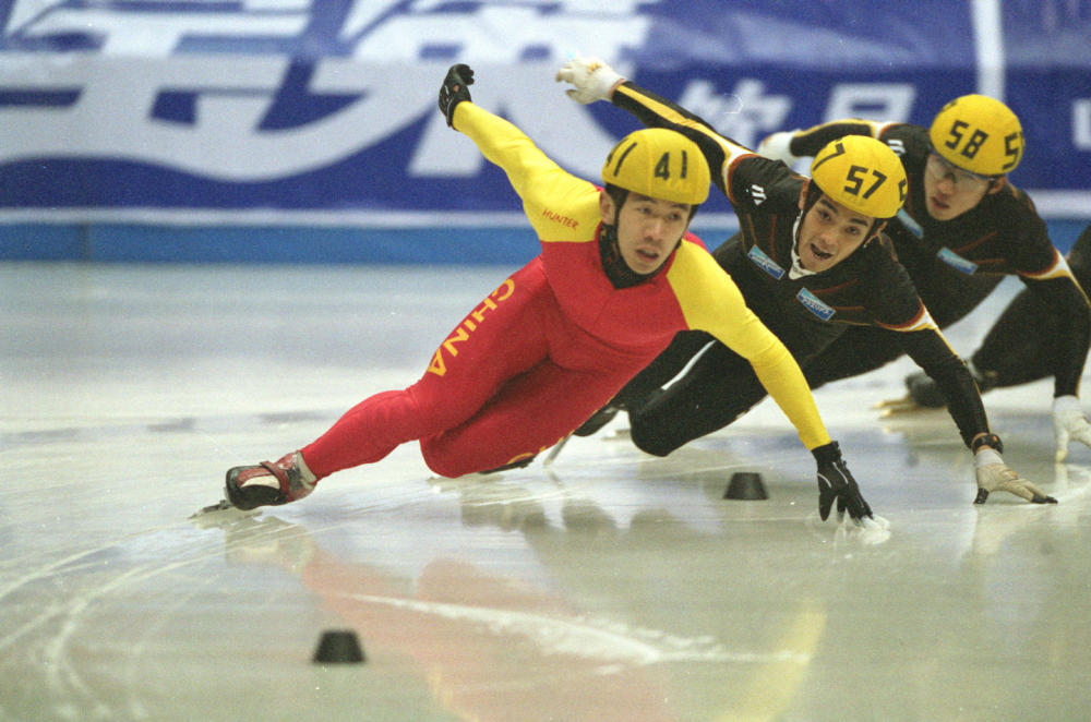 1999年12月4日,在长春举行的1999-2000年世界杯短道速滑赛中,李佳军