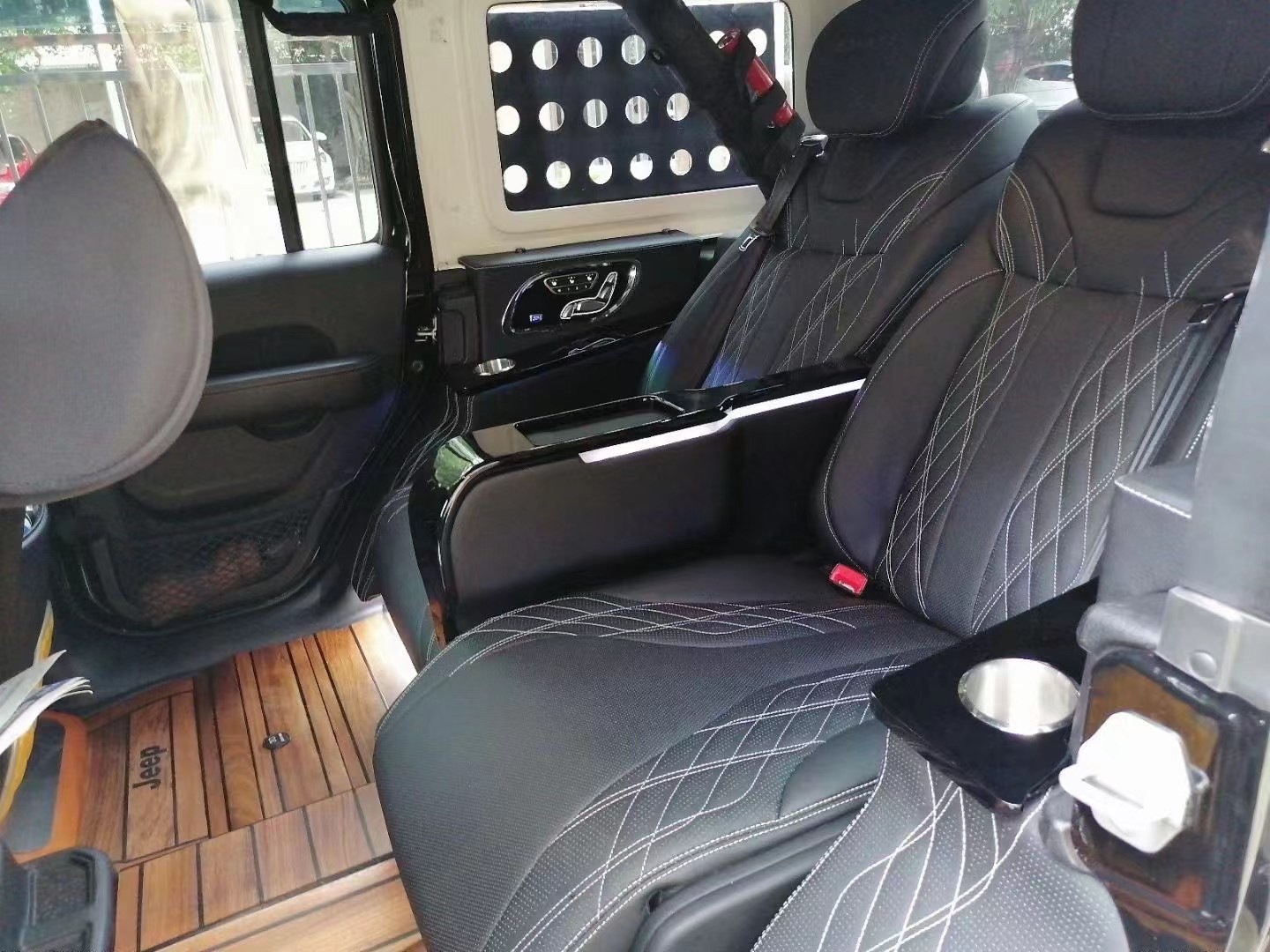 jeep牧马人改装后排航空座椅