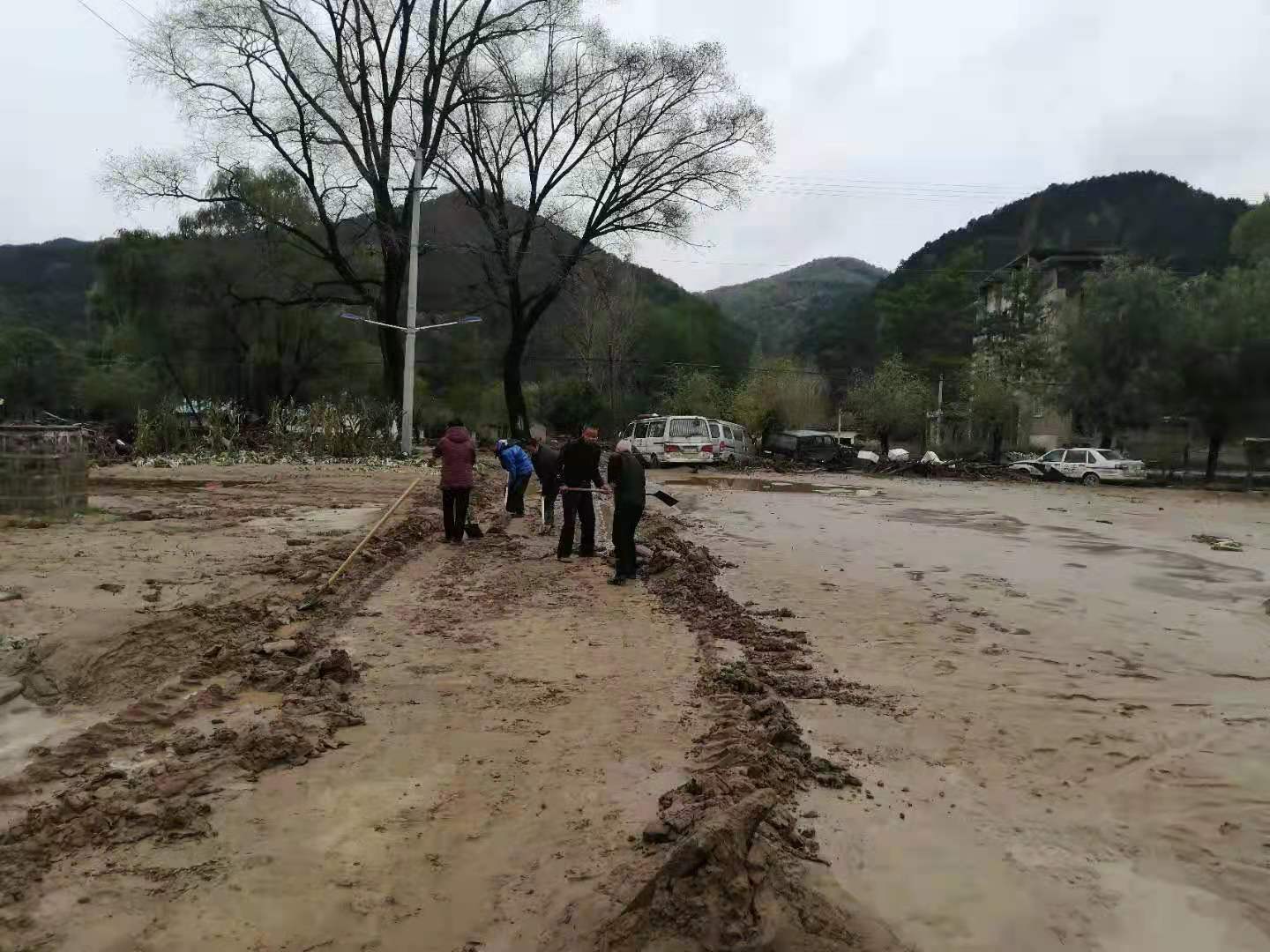 陕西省黄陵监狱全力以赴抗击“10.6”特大洪涝灾害纪实