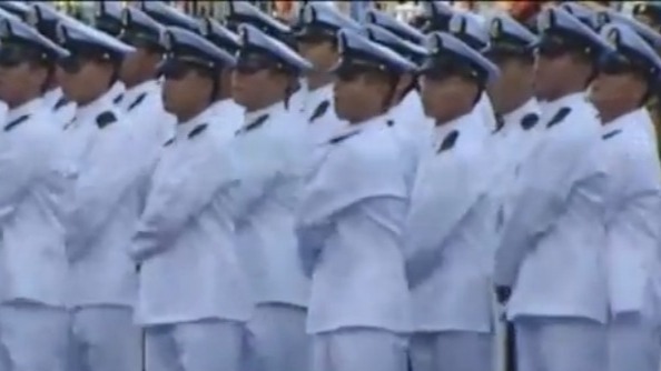 中国与新加坡两国的关系是如何成功破冰的？